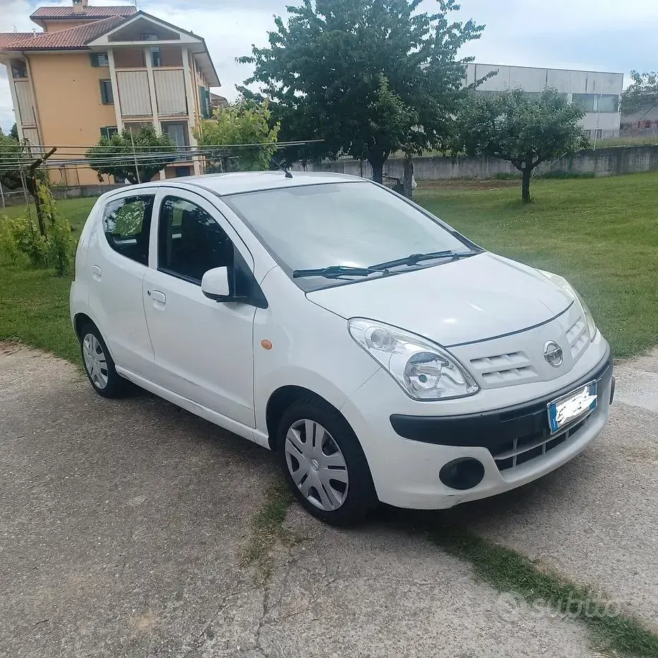 Usata Nissan Pixo 68 CV (50 kW) 2010 Bianco Utilitaria