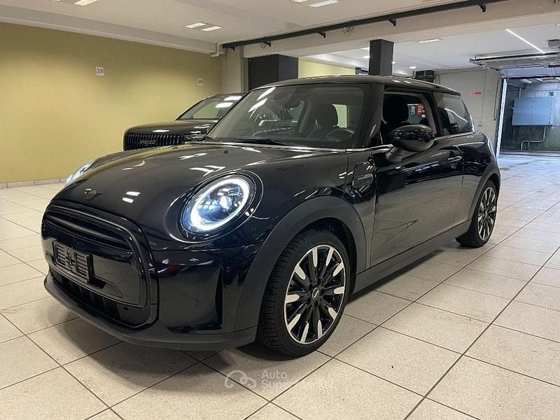 Nero Usata 2022 Mini ONE Essential Due volumi | 22.890 € (Buon prezzo) - Immagine 1/4