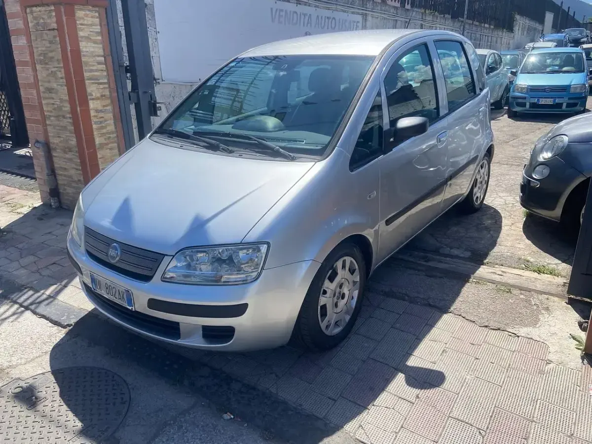 Usata Fiat Idea 89 CV (65 kW) 2007 Grigio Monovolume