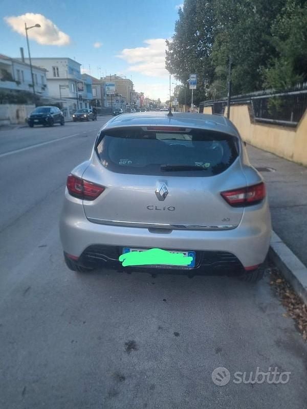 Usata Renault Clio IV Zen 75 CV (55 kW) 2016 Grigio Berlina