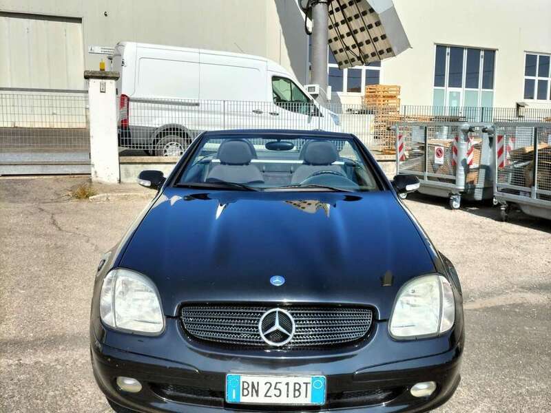 Usato 2000 Mercedes SLK200 2.0 Benzin 192 CV (8.000 €)