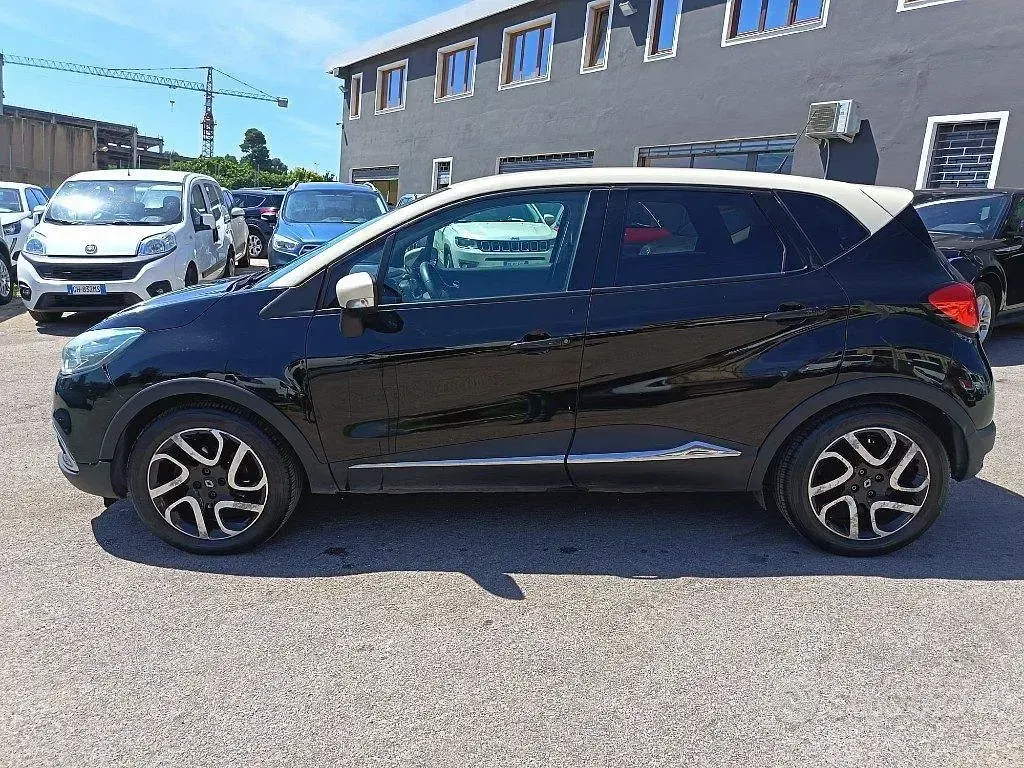 Usata Renault Captur 90 CV (66 kW) 2015 Nero SUV
