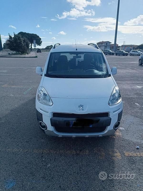 Usata Peugeot Partner 92 CV (67 kW) 2013 Bianco Monovolume