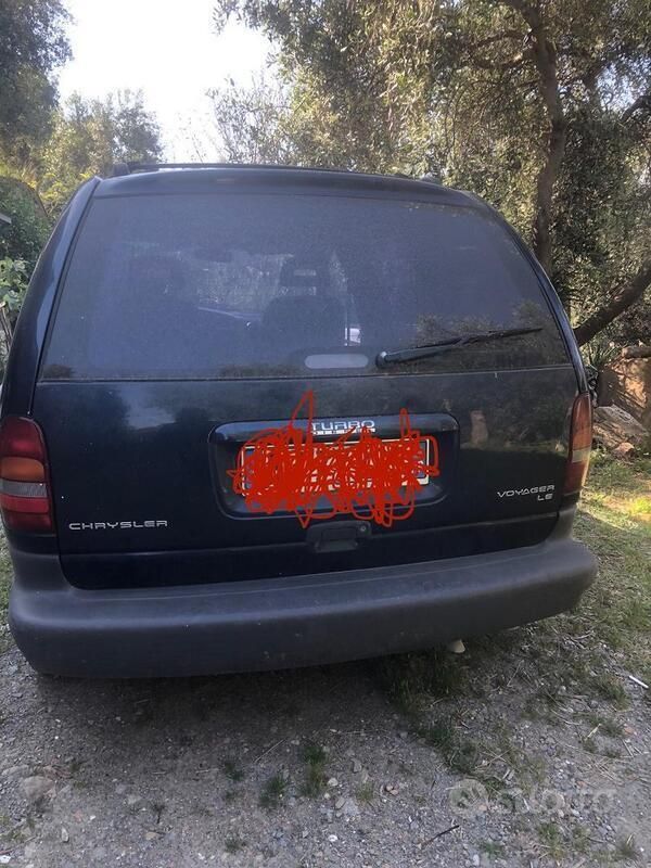 Usata Chrysler Grand Voyager 2000 Blu Monovolume