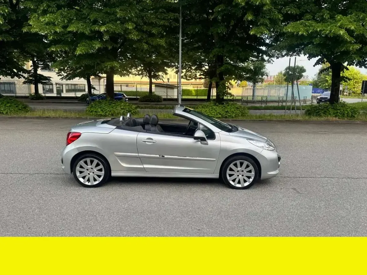 Usata Peugeot 207 120 CV (88 kW) 2007 Other Cabrio