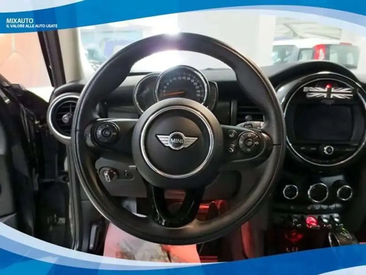 Usata Mini Cooper Seven 136 CV (100 kW) 2018 Nero Utilitaria