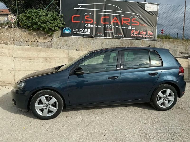 Usata VW Golf VII 140 CV (102 kW) 2012 Blu Berlina