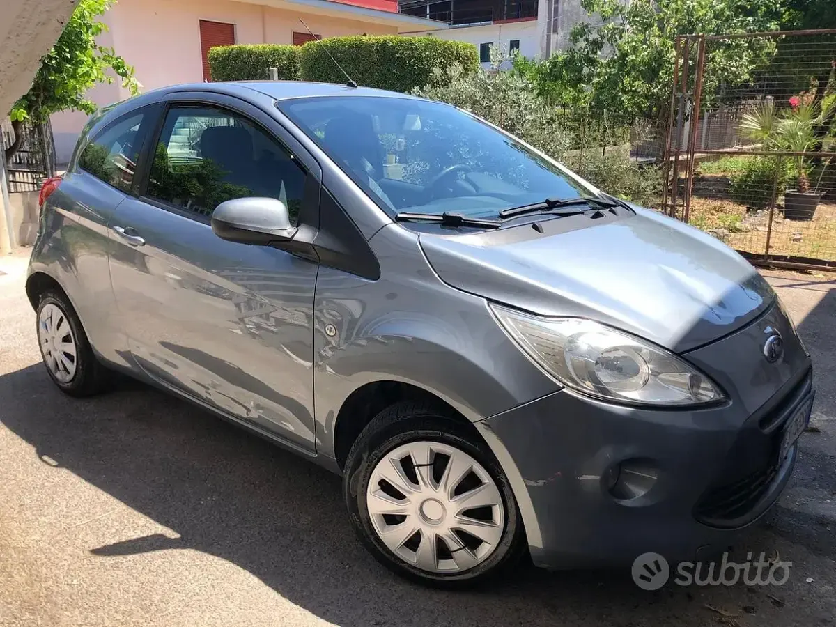 Usata Ford Ka Plus 69 CV (50 kW) 2013 Grigio Utilitaria
