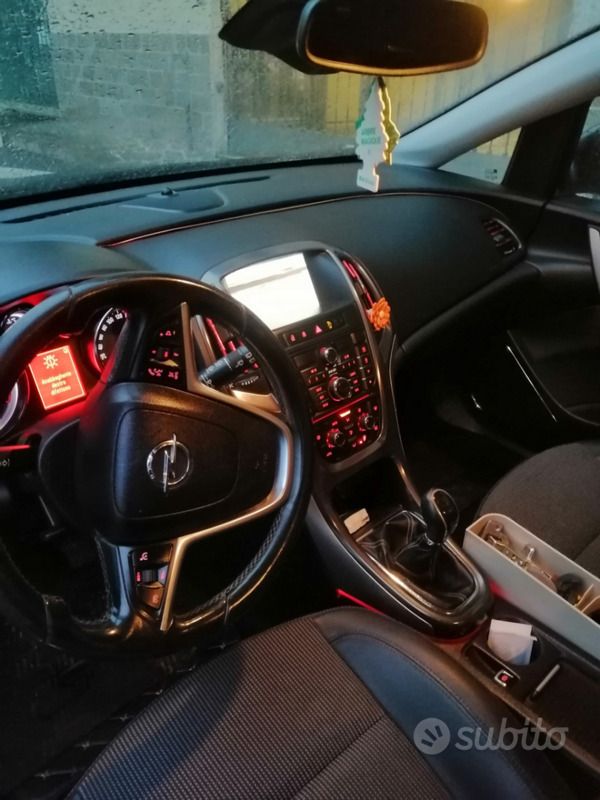 Usata Opel Astra 2011 Grigio Station wagon