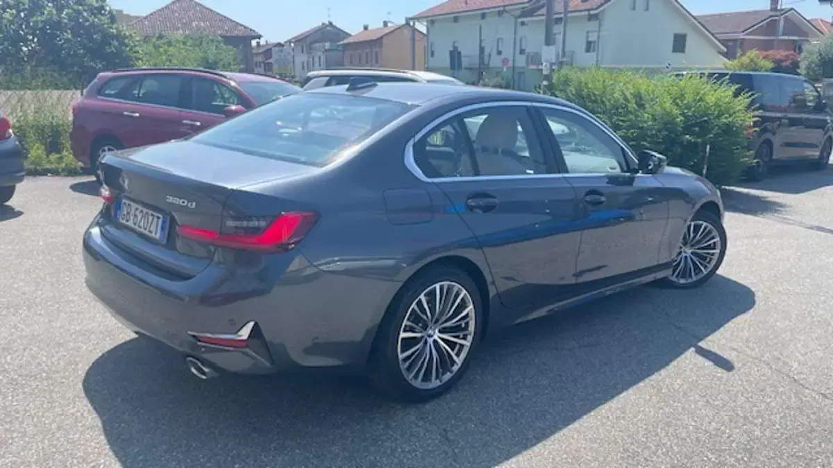 Usata BMW 320 Advantage 190 CV (139 kW) 2020 Grigio Berlina