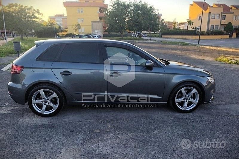 Begagnad Audi A3 Sportback Sport 116 HK (85 kW) 2018 Grå Halvkombi