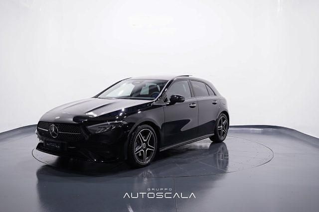Nero Usata 2024 Mercedes A200 AMG Line Premium Tre volumi | 40.990 € (Molto cara) - Immagine 1/4