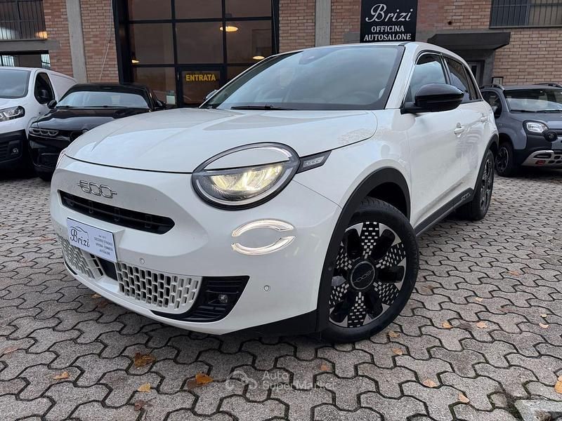 Bianco Usata 2025 Fiat 600 La Prima SUV | 19.950 € (Ottimo prezzo) - Immagine 1/4