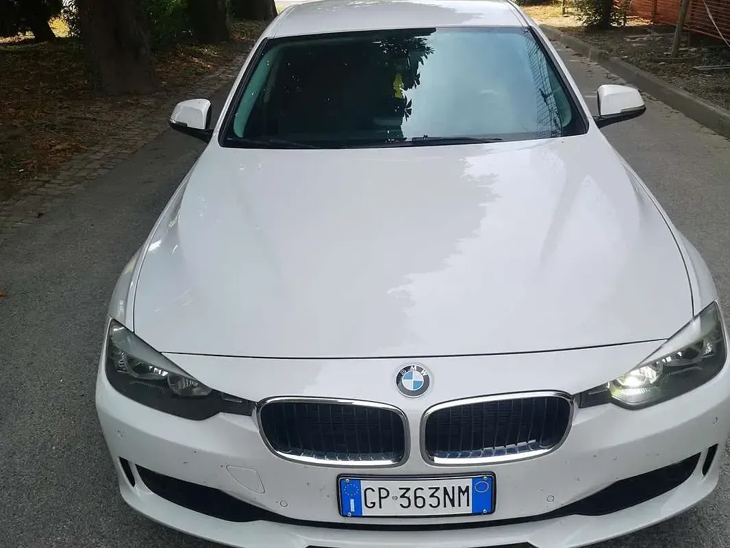 Usata BMW 320 163 CV (119 kW) 2012 Bianco Berlina