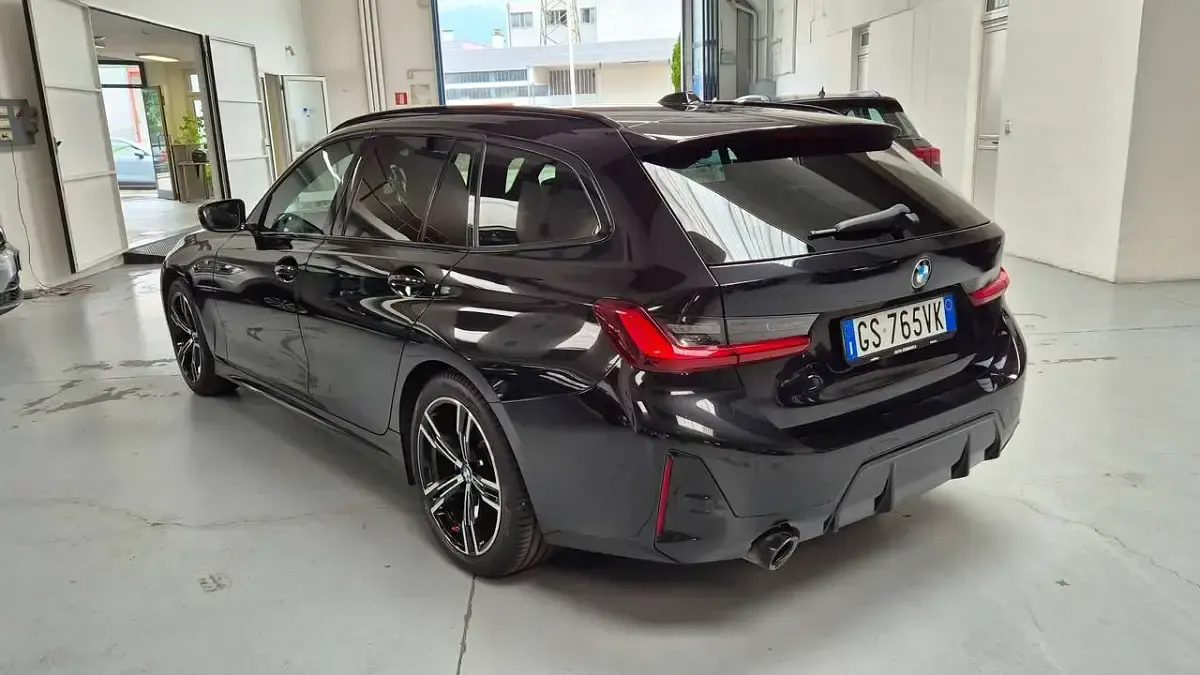 Usata BMW 320 M Sport 184 CV (135 kW) 2024 Nero Station wagon