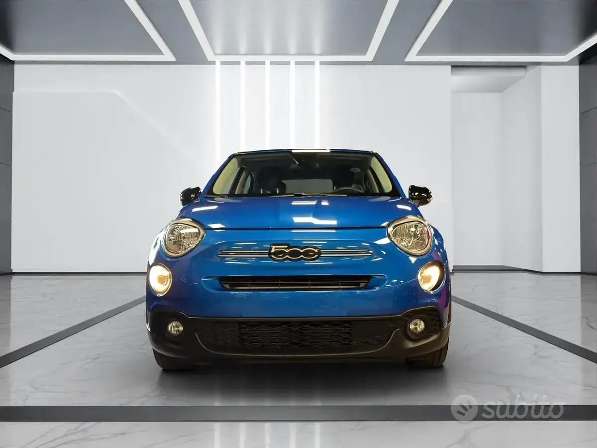 Usata Fiat 500 Club 95 CV (69 kW) 2023 Bluazzurro SUV