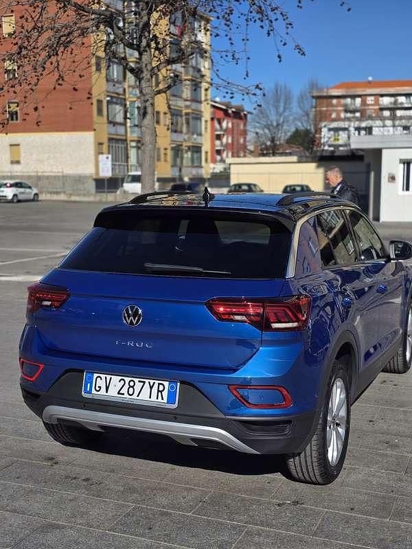 Usata VW T-Roc Life 110 CV (80 kW) 2024 Blu/azzurro SUV
