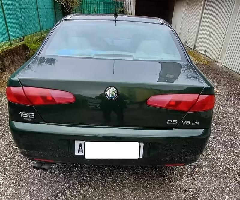 Usata Alfa Romeo 166 190 CV (139 kW) 1998 Verde Berlina
