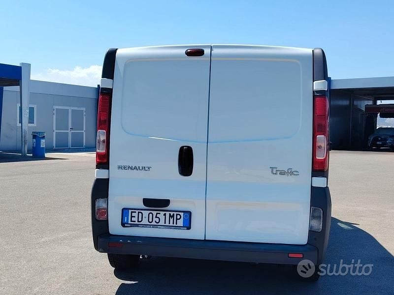 Usata Renault Trafic 145 CV (106 kW) 2010 Bianco Monovolume