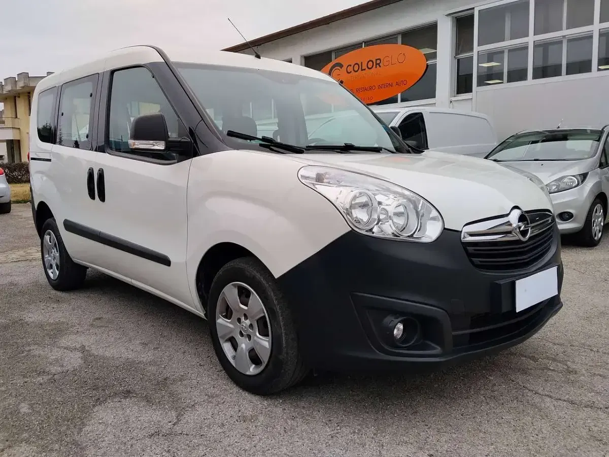 Usata Opel Combo 90 CV (66 kW) 2016 Bianco Monovolume