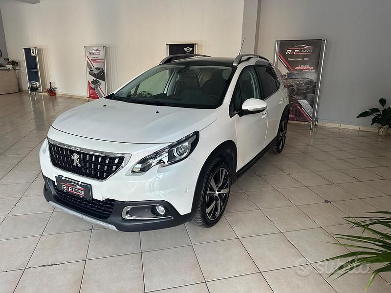 Usata Peugeot 2008 S 120 CV (88 kW) 2017 Bianco SUV