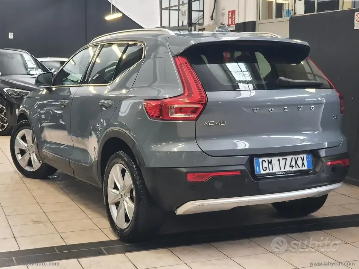 Usata Volvo XC40 Core 129 CV (94 kW) 2022 Blu/azzurro SUV