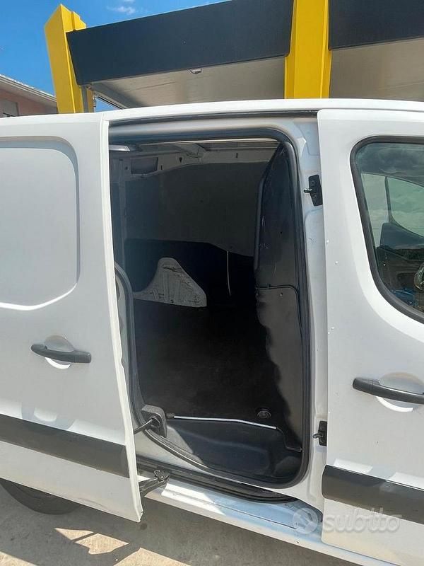 Usata Citroën Berlingo 75 CV (55 kW) 2014 Bianco Monovolume