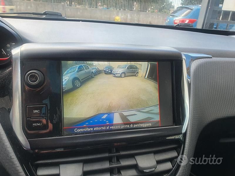 Usata Peugeot 2008 GT-line 120 CV (88 kW) 2016 Nero SUV