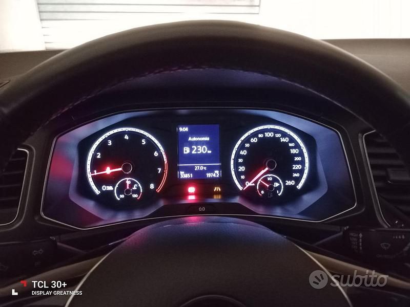 Usata VW T-Roc 150 CV (110 kW) 2018 Grigio SUV