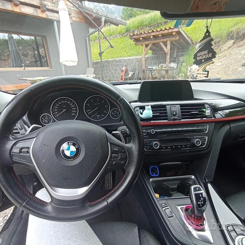 Usata BMW 330 2012 Nero Station wagon