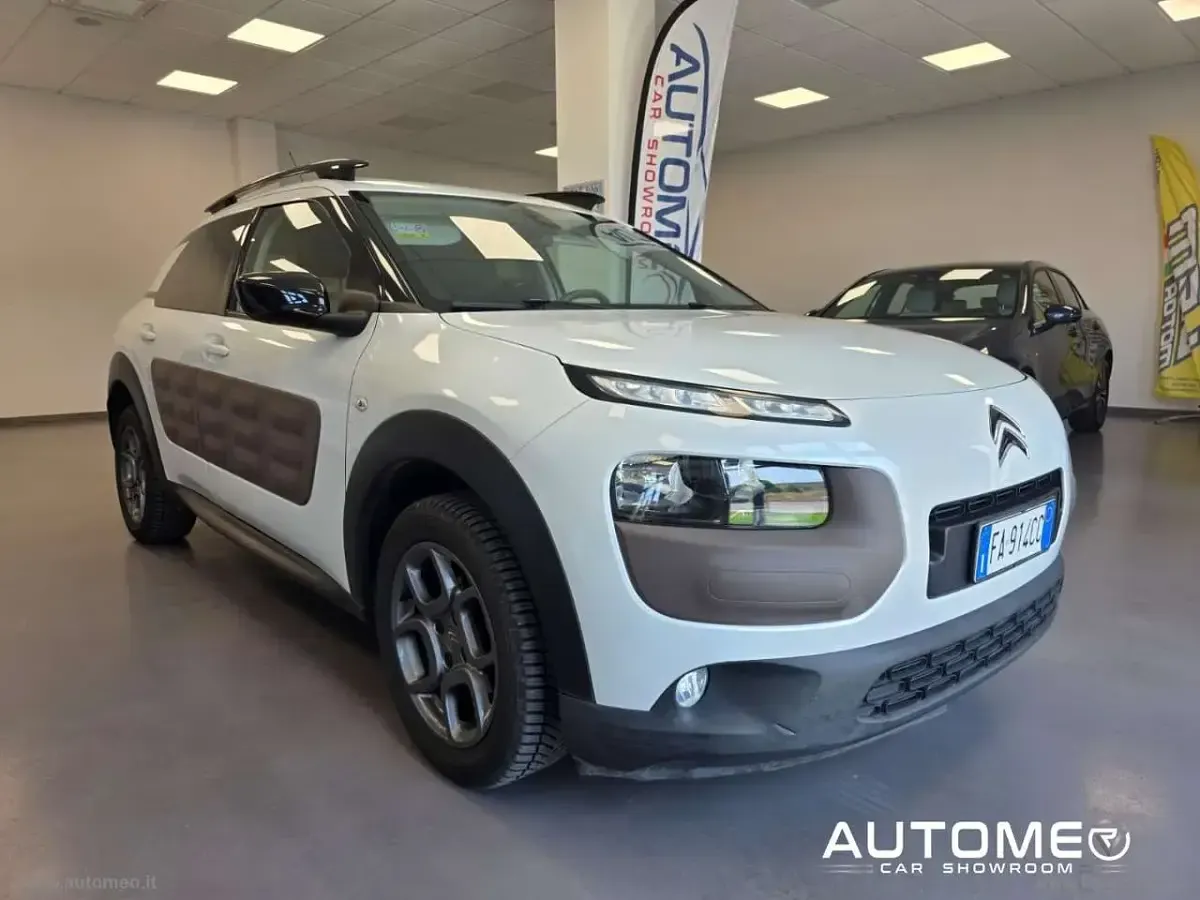 Usata Citroën C4 Shine 99 CV (72 kW) 2015 Bianco SUV