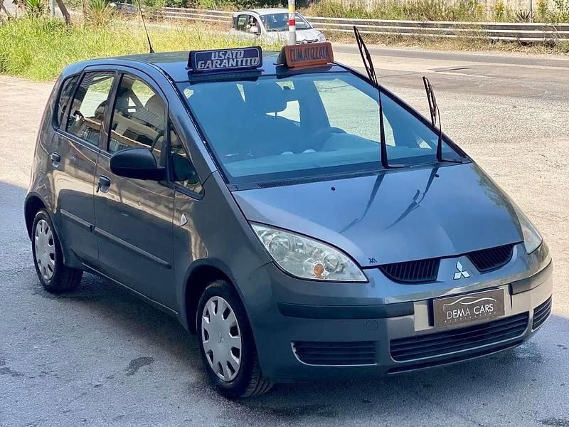 Usata Mitsubishi Colt 75 CV (55 kW) 2006 Grigio Utilitaria