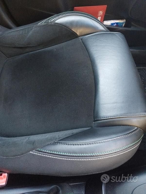 Usata Alfa Romeo Giulietta Quadrifoglio Verde 174 CV (127 kW) 2015 Rosso Utilitaria