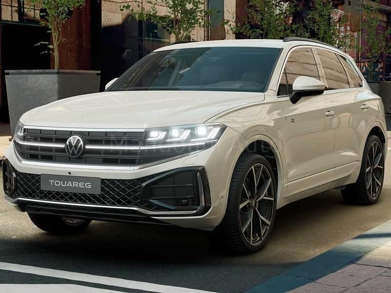 Bianco Nuova 2025 VW Touareg R-line SUV | 90.035 € - Immagine 1/4