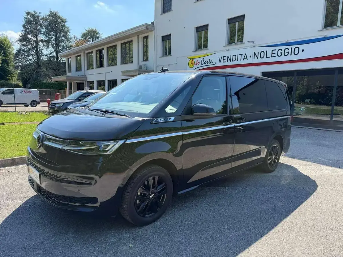 Usata VW Multivan Style 150 CV (110 kW) 2022 Nero Monovolume