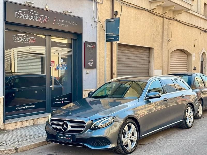 Usata Mercedes E220 Exclusive 194 CV (142 kW) 2017 Grigio Station wagon