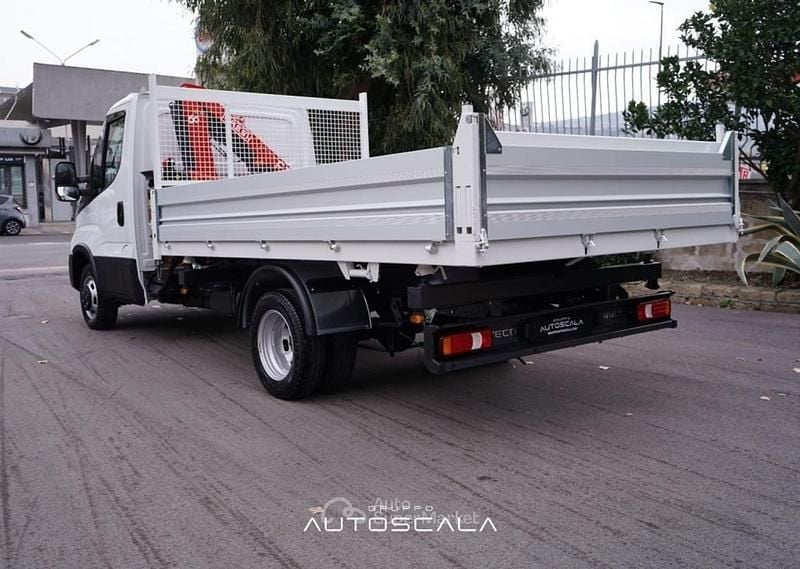 Nuova Iveco Daily 175 CV (128 kW) 2025 Bianco Furgone