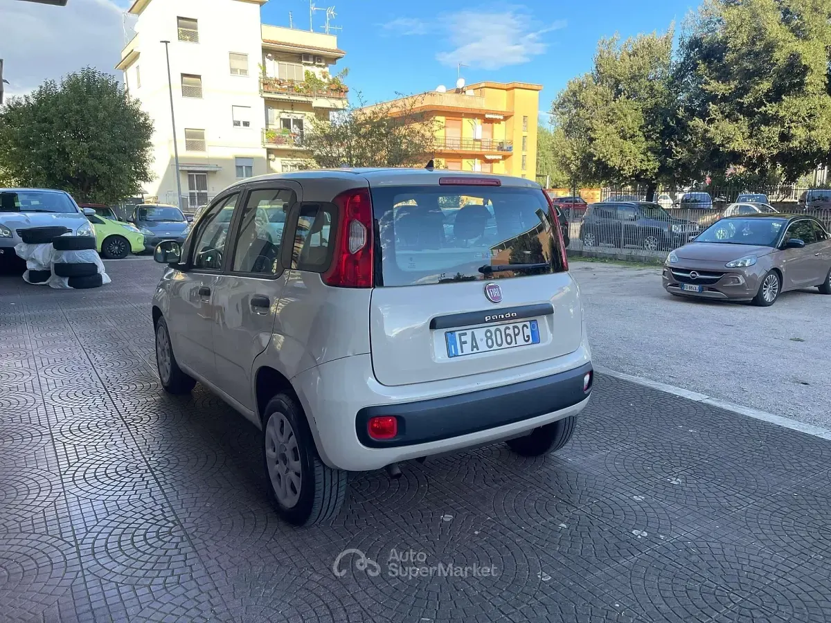 Usata Fiat Panda Young 80 CV (58 kW) 2015 Beige Utilitaria
