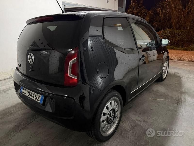 Usata VW up! Black Edition 75 CV (55 kW) 2012 Utilitaria