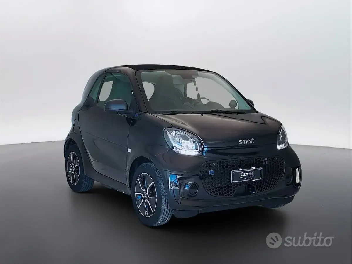 Usata Smart ForTwo Electric Drive Passion 41 kW (56 CV) 2023 Nero Berlina