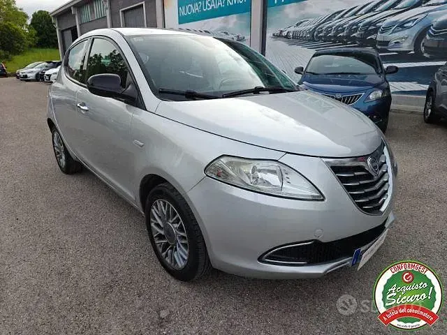 Usata Lancia Ypsilon S 84 CV (61 kW) 2012 Grigio Utilitaria