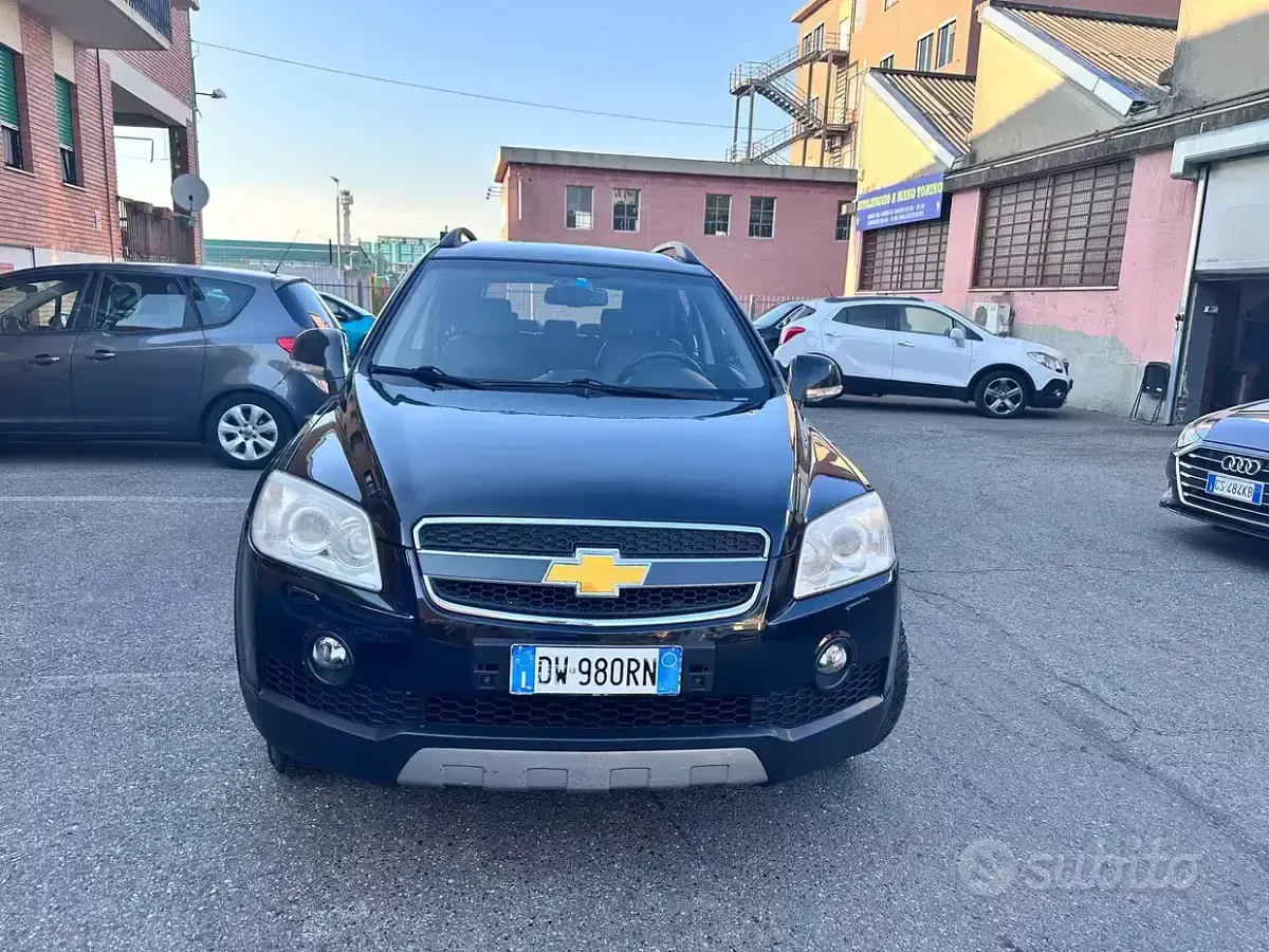 Usata Chevrolet Captiva LT 136 CV (100 kW) 2009 Nero SUV