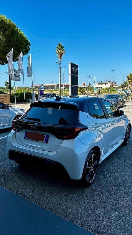 Usata Toyota Yaris Hybrid 131 CV (96 kW) 2024 Berlina