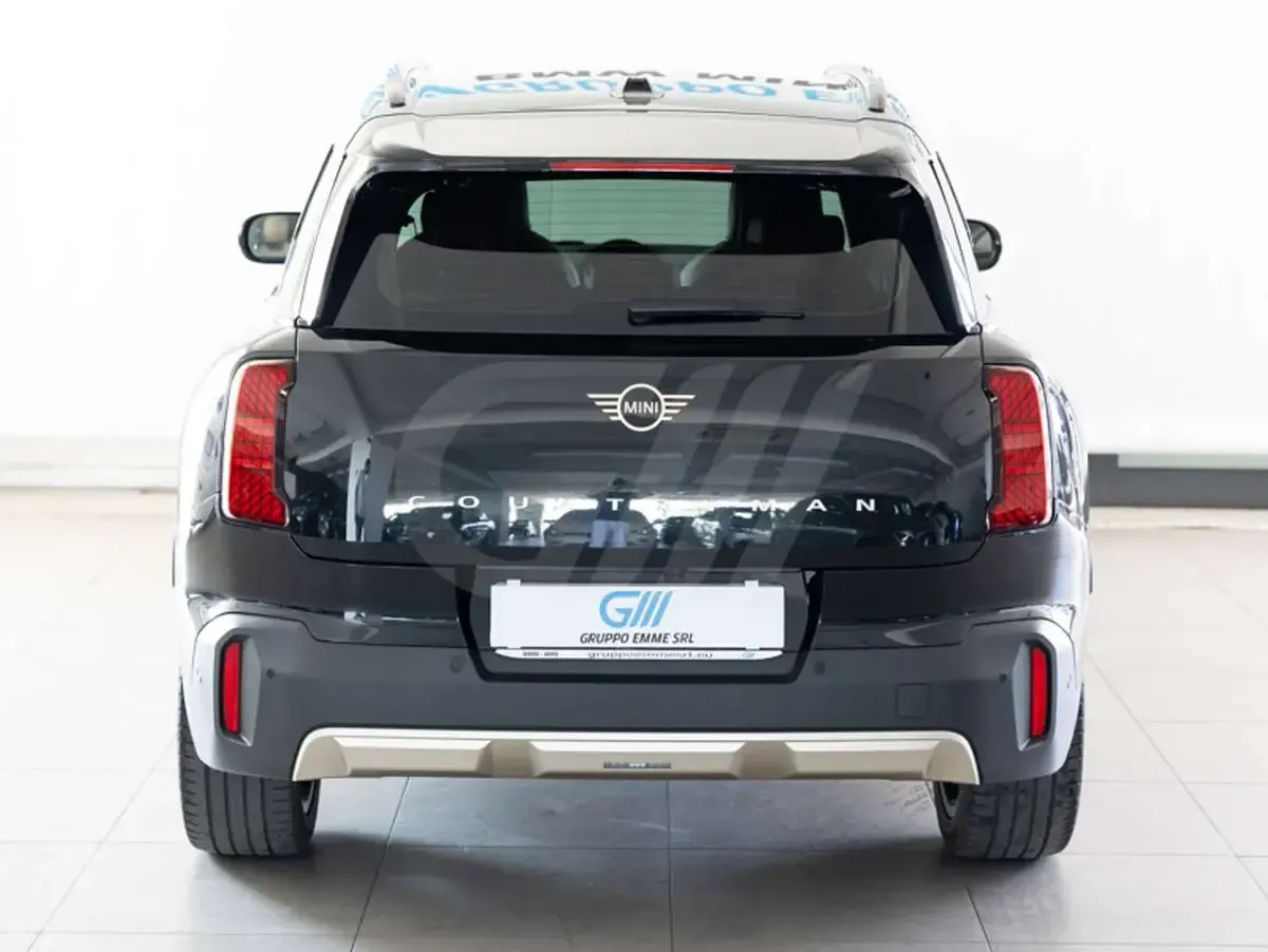 Usata Mini Cooper Countryman Favoured 163 CV (119 kW) 2024 Midnight black SUV