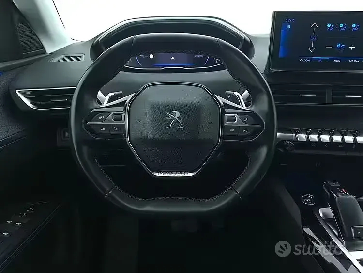 Usata Peugeot 5008 Allure 131 CV (96 kW) 2022 Rosso SUV