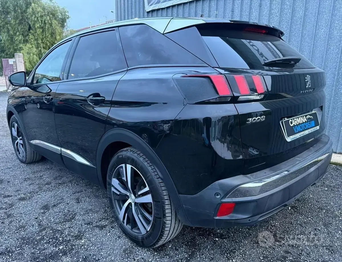 Usata Peugeot 3008 Allure 120 CV (88 kW) 2018 Bluazzurro SUV