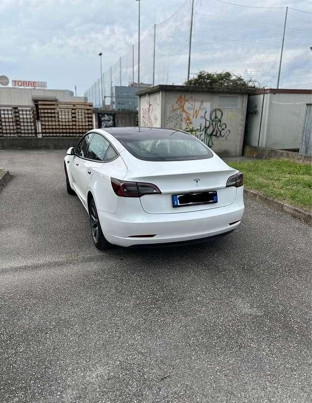 Usata Tesla Model 3 Standard Range 208 kW (283 CV) 2023 Bianco Berlina
