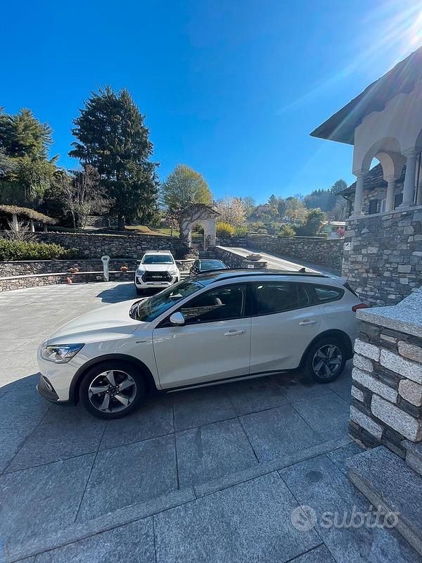 Usata Ford Focus Active 115 CV (84 kW) 2019 Bianco Station wagon