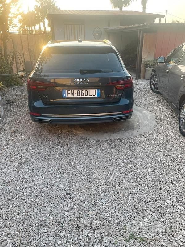 Usata Audi A4 170 CV (125 kW) 2019 Grigio Berlina