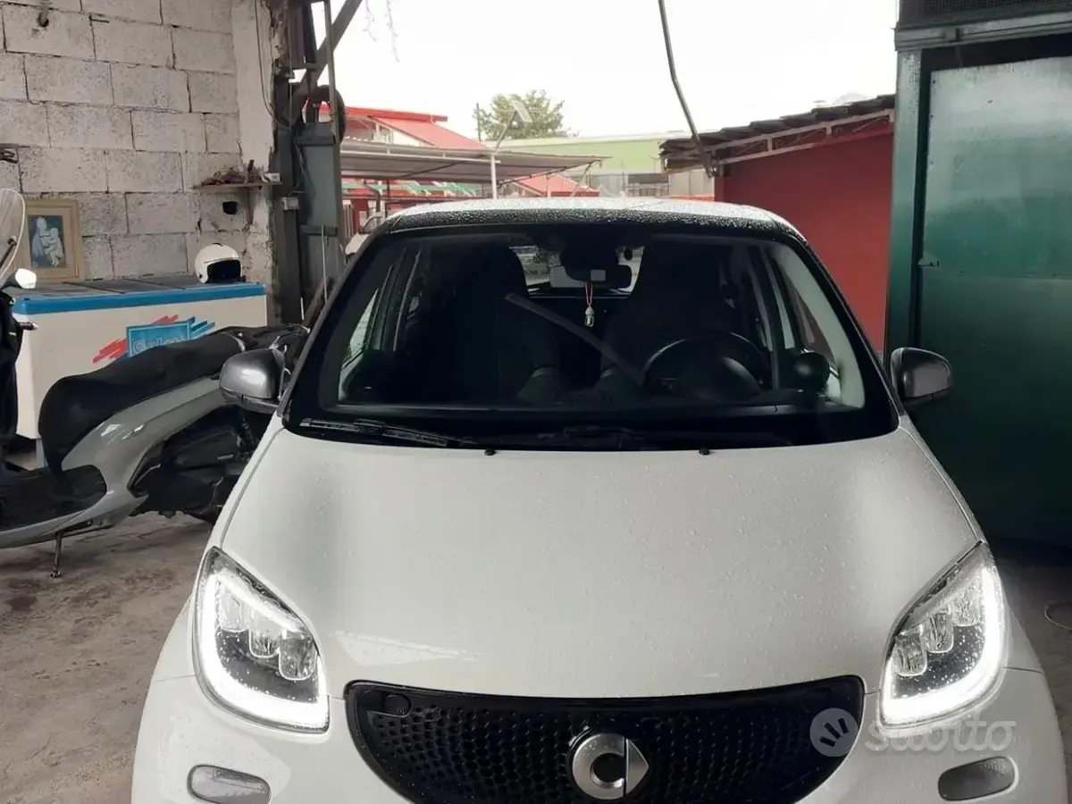 Usata Smart ForFour 90 CV (66 kW) 2018 Bianco Utilitaria